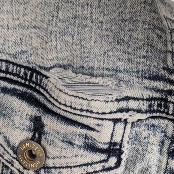 Denizen from Levi's Women's Jeans Jacket - Picture 9 of 16